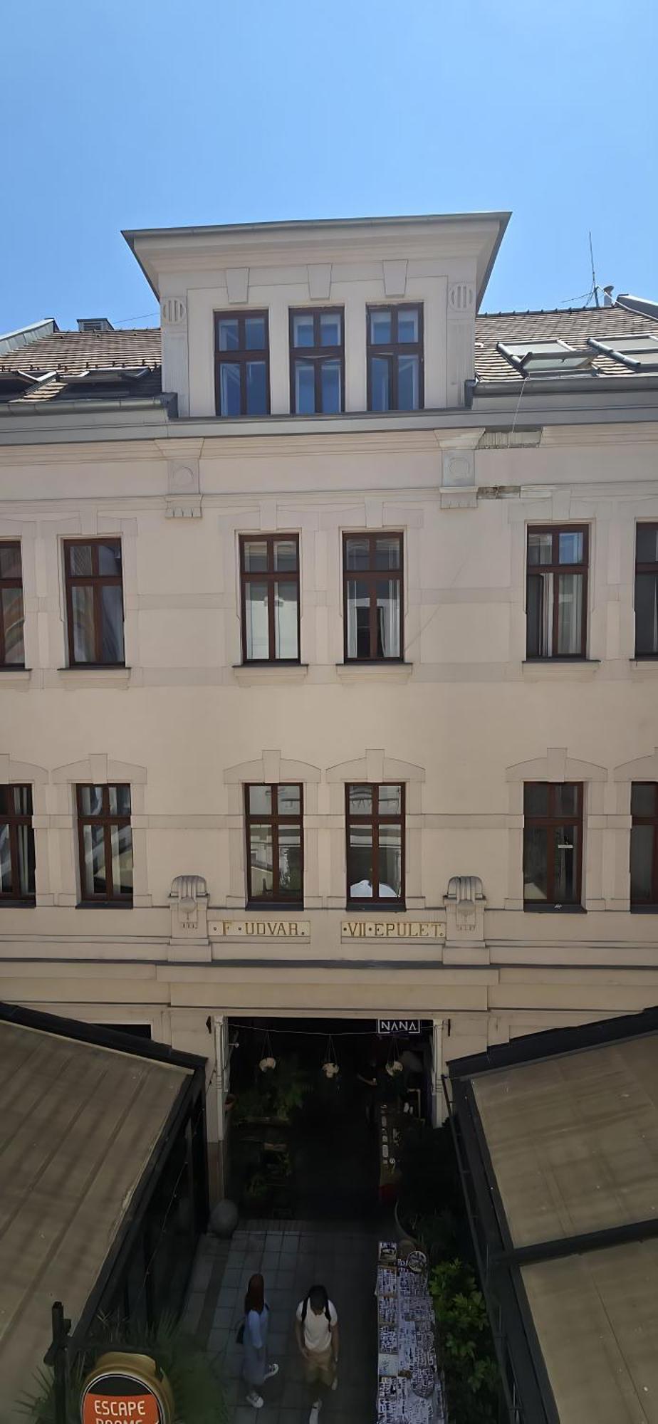 Downtown Family Апартаменти *